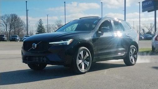 2025 Volvo XC60 Plug-In Hybrid T8 Core