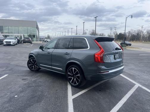 2023 Volvo XC90 B6 Plus 7-Seater