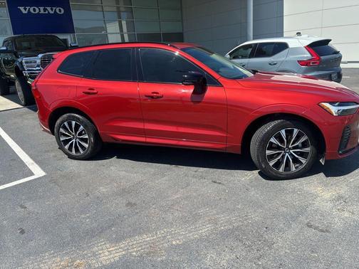 Fusion Red Metallic 2024 Volvo XC60 B5 Core