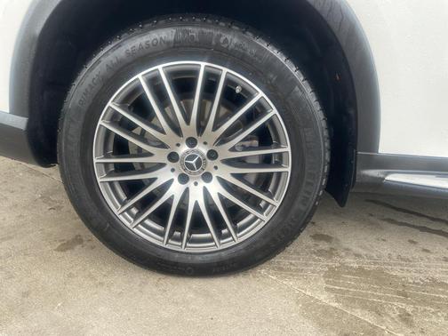 2023 Mercedes-Benz GLC 300 4MATIC