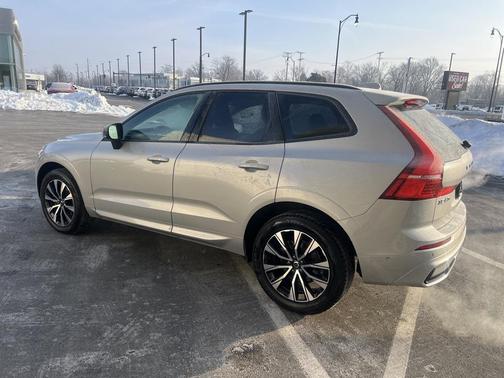 2025 Volvo XC60 B5 Plus