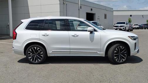 2025 Volvo XC90 Plug-In Hybrid T8 Ultra