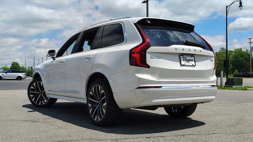 2025 Volvo XC90 Plug-In Hybrid T8 Ultra