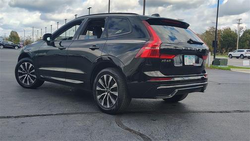 2025 Volvo XC60 B5 Plus