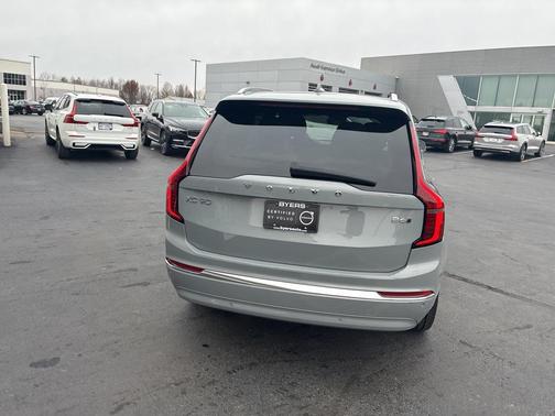 2025 Volvo XC90 B6 Plus 7-Seater
