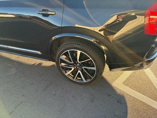 2021 Volvo XC90 Recharge Plug-In Hybrid T8 Inscription Expression 7 Passenger