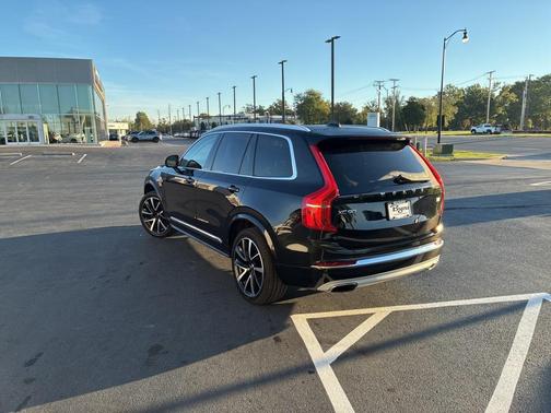 2021 Volvo XC90 Recharge Plug-In Hybrid T8 Inscription Expression 7 Passenger