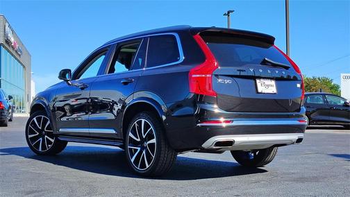 2021 Volvo XC90 Recharge Plug-In Hybrid T8 Inscription Expression 7 Passenger