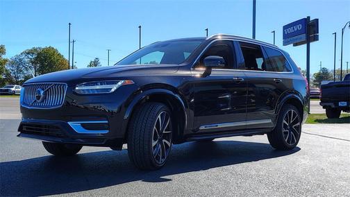 2021 Volvo XC90 Recharge Plug-In Hybrid T8 Inscription Expression 7 Passenger