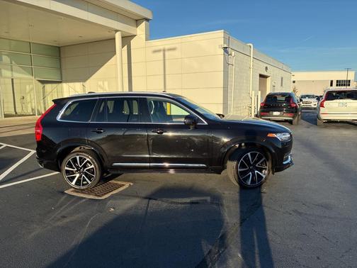 2021 Volvo XC90 Recharge Plug-In Hybrid T8 Inscription Expression 7 Passenger