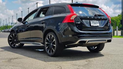 2016 Volvo V60 Cross Country T5 Platinum