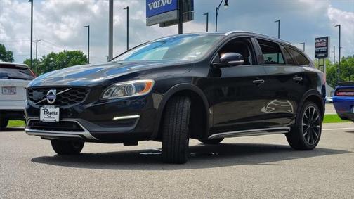 2016 Volvo V60 Cross Country T5 Platinum