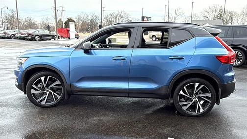 2020 Volvo XC40 T5 R-Design