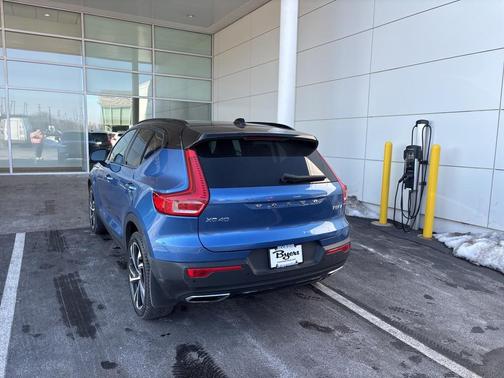 2020 Volvo XC40 T5 R-Design