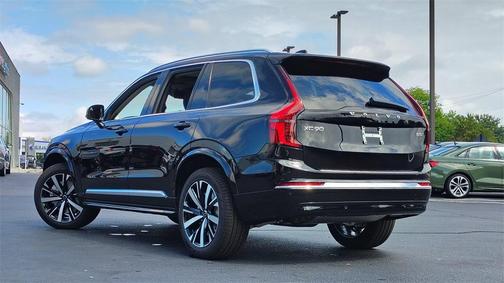 2026 Volvo XC90 B5 Core