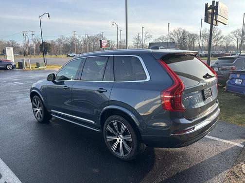 2024 Volvo XC90 Recharge Plug-In Hybrid T8 Plus Bright Theme 7 Passenger
