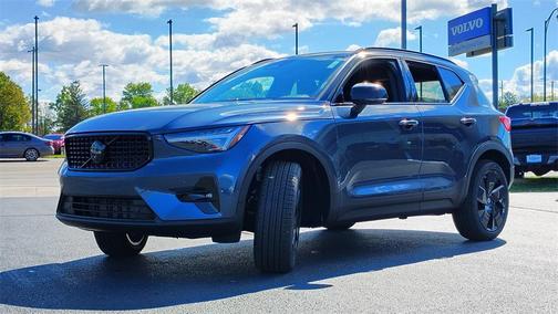 2026 Volvo XC40 B5 Ultra Black Edition