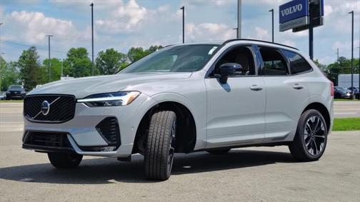 2026 Volvo XC60 B5 Plus