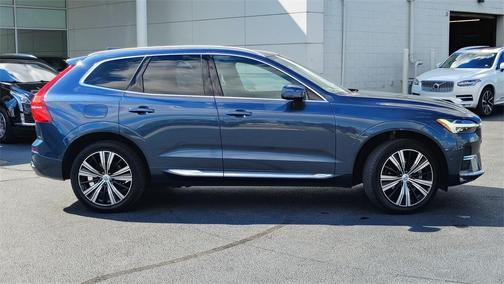 2023 Volvo XC60 B5 Plus Bright Theme