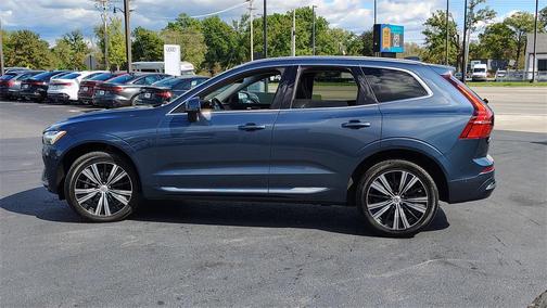 2023 Volvo XC60 B5 Plus Bright Theme