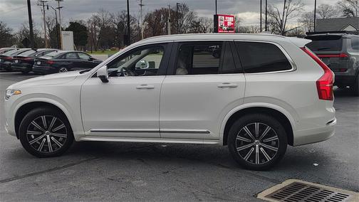 2024 Volvo XC90 B5 Plus