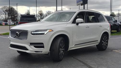 2024 Volvo XC90 B5 Plus
