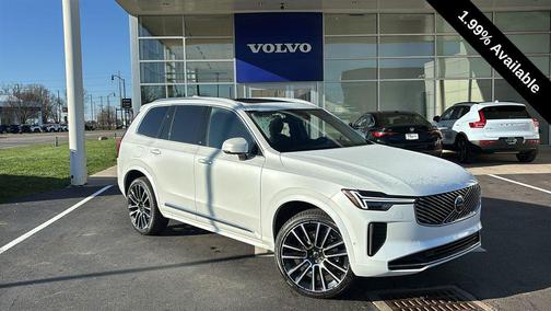Crystal White Pearl 2026 Volvo XC90 B5 Plus