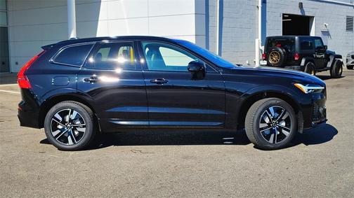 2026 Volvo XC60 B5 Core