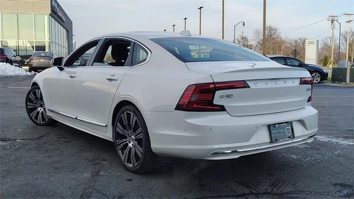 2023 Volvo S90 B6 Plus