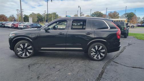2024 Volvo XC90 Recharge Plug-In Hybrid T8 Plus Bright Theme 7 Passenger