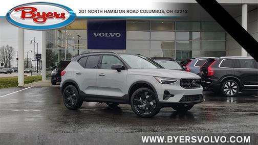 2026 Volvo XC40 B5 Ultra Black Edition