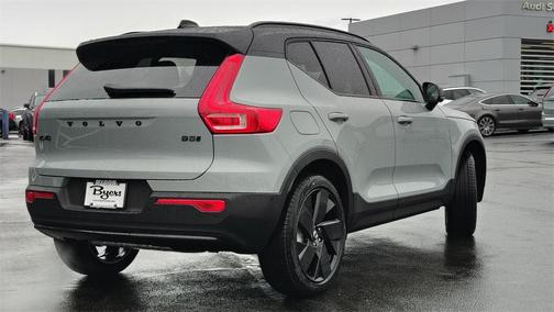 2026 Volvo XC40 B5 Ultra Black Edition