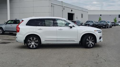2022 Volvo XC90 Recharge Plug-In Hybrid T8 Inscription 6 Passenger