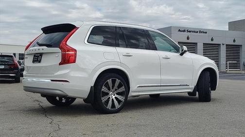 2022 Volvo XC90 Recharge Plug-In Hybrid T8 Inscription 6 Passenger