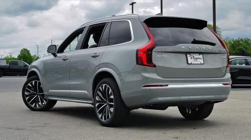 2025 Volvo XC90 Plug-In Hybrid T8 Plus