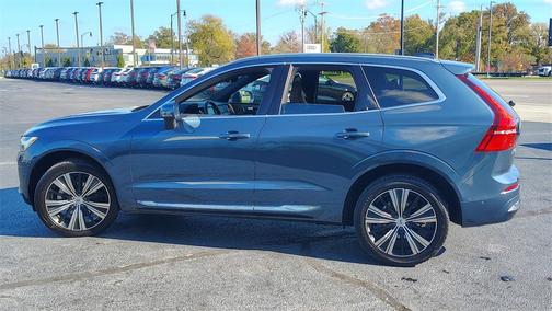 2023 Volvo XC60 B5 Plus Bright Theme