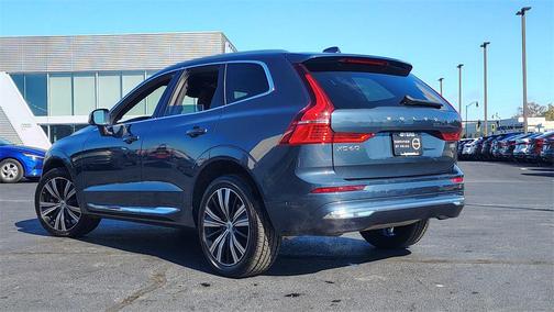 2023 Volvo XC60 B5 Plus Bright Theme