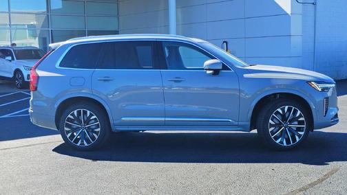 Vapour Grey Metallic 2026 Volvo XC90 B6 Plus 7-Seater