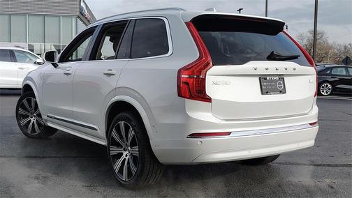 2024 Volvo XC90 Recharge Plug-In Hybrid T8 Plus 6 Passenger