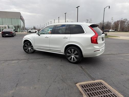 2024 Volvo XC90 Recharge Plug-In Hybrid T8 Plus 6 Passenger