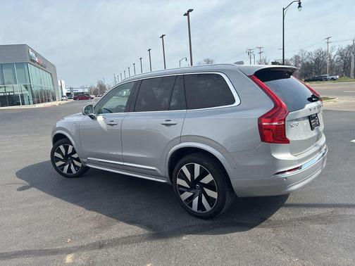 2024 Volvo XC90 Recharge Plug-In Hybrid Ultimate