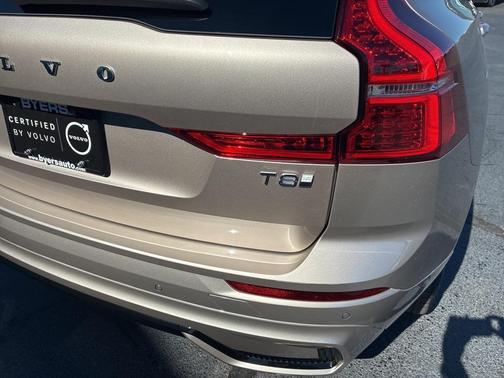 2025 Volvo XC60 Plug-In Hybrid T8 Plus
