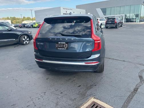 2023 Volvo XC90 B6 Plus 7-Seater