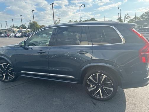 2023 Volvo XC90 B6 Plus 7-Seater