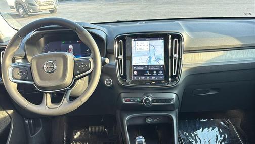 2026 Volvo XC40 B5 Plus