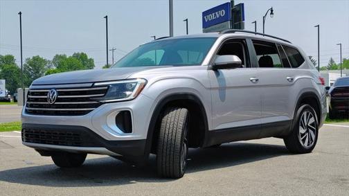 2025 Volkswagen Atlas 2.0T SE w/Technology 4MOTION