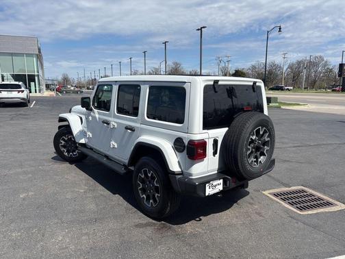 2024 Jeep Wrangler Sahara