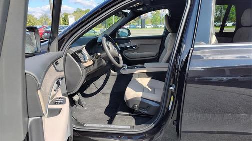 2026 Volvo XC90 B6 Core