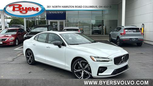 Crystal White 2023 Volvo S60 B5 Core Dark Theme
