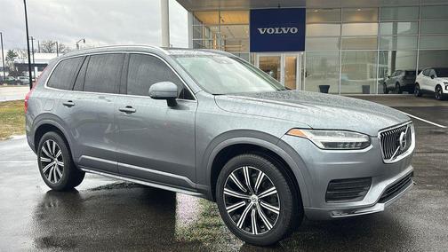 2020 Volvo XC90 T6 Momentum